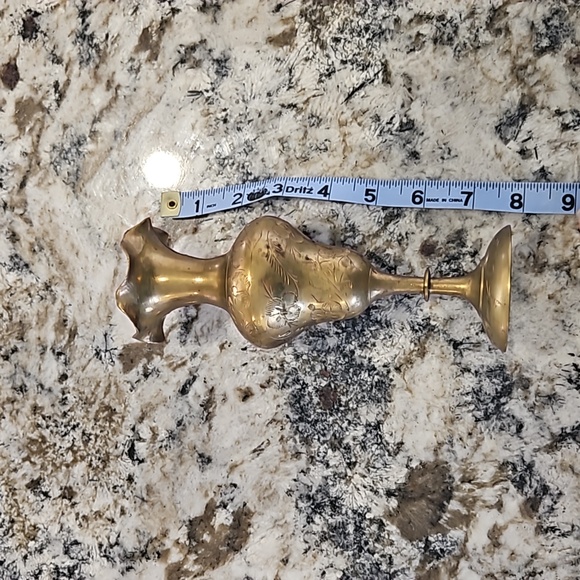 Vintage brass vase - Picture 3 of 3
